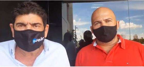 Jonnes e Dr João.JPG