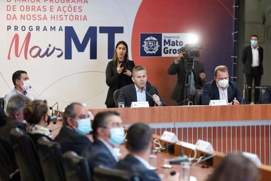 mendes comemora.jpg