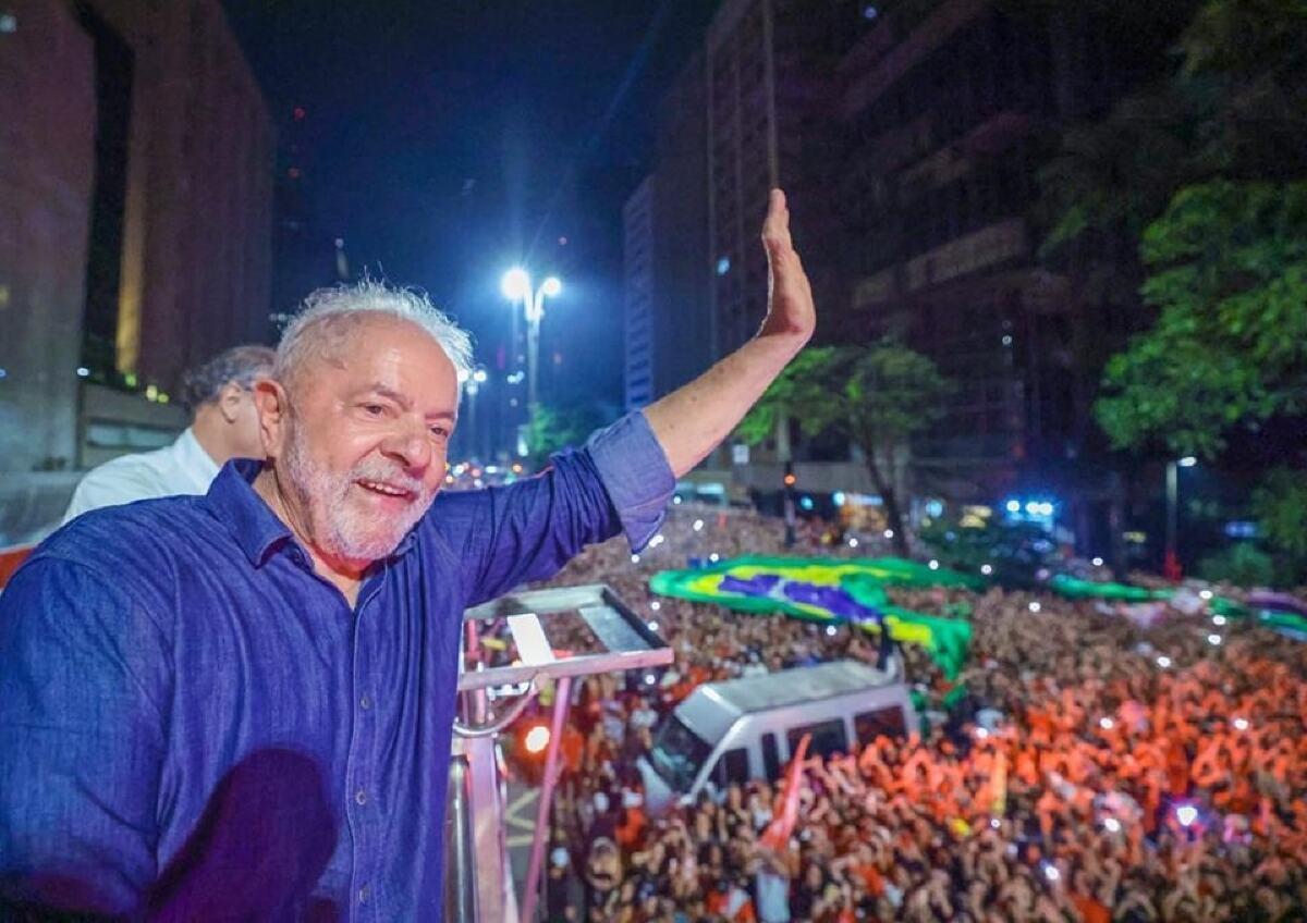 LULA DIPLOMAÇÃO.jpg