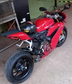 MOTO.jpg