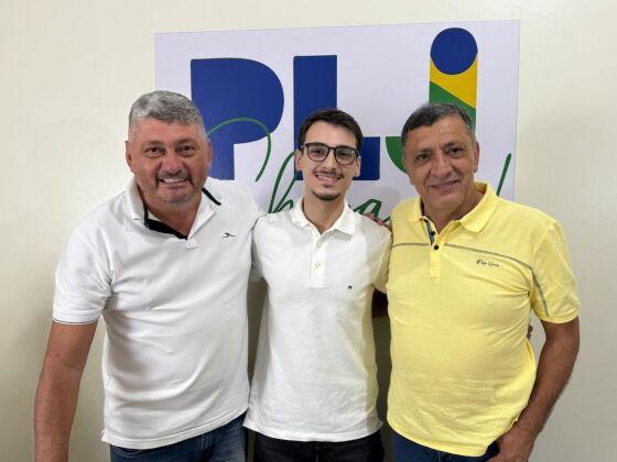 pl jovem diamantino chico.jpg