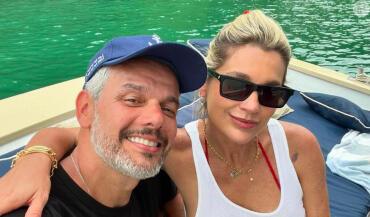 Cuiabano Otaviano Costa e Flávia Alessandra esbanjam amor em foto viral