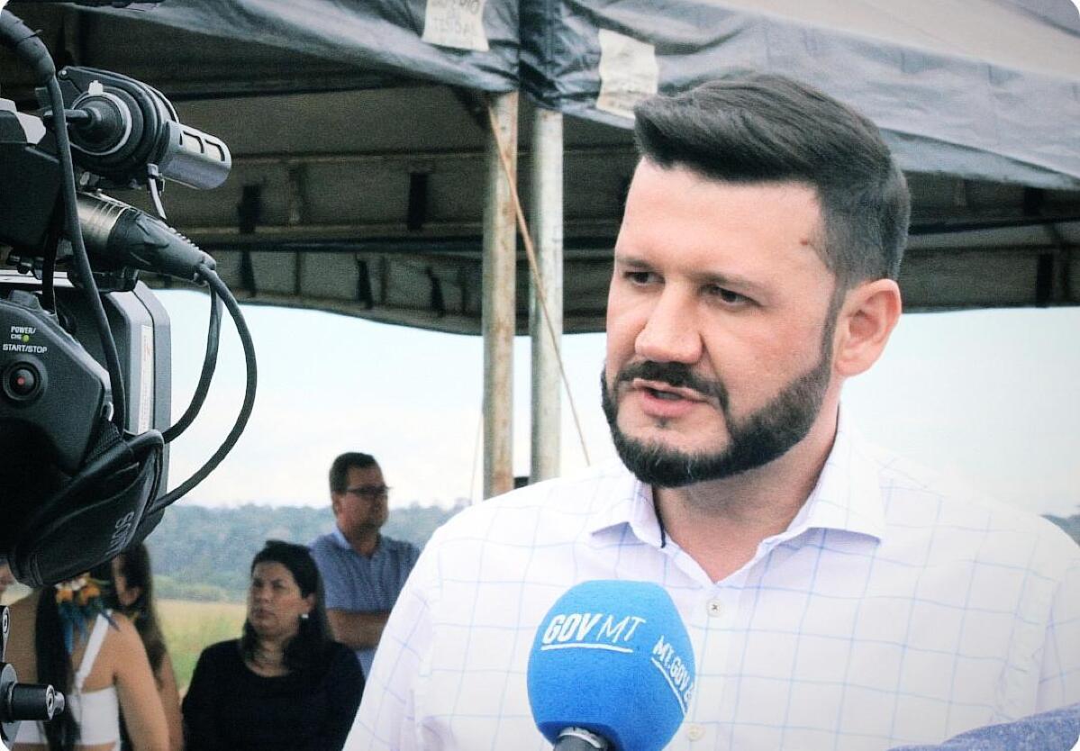 EDELO EDUCAÇÃO.jpg