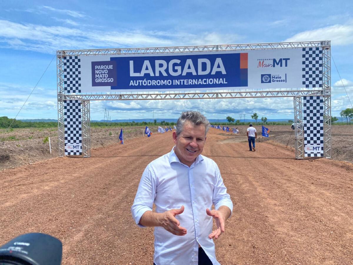 MAURO-MENDE-E-AUTODROMO.jpeg
