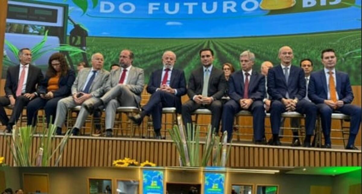 CIDINHO B15 2.jpg