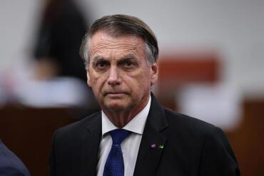 Bolsonaro é diagnosticado com inflamações graves no estômago e esôfago