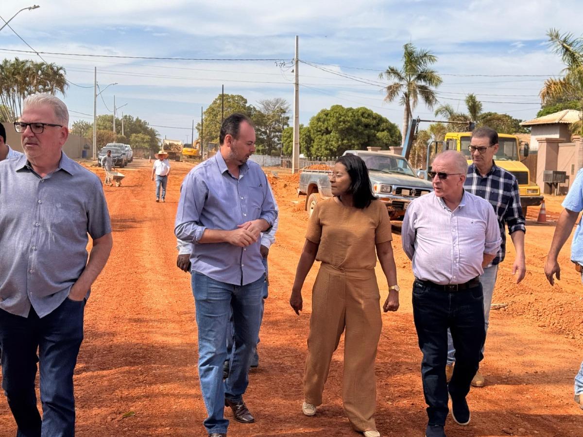 GISELA NA ESTRADA CAPA.jpeg