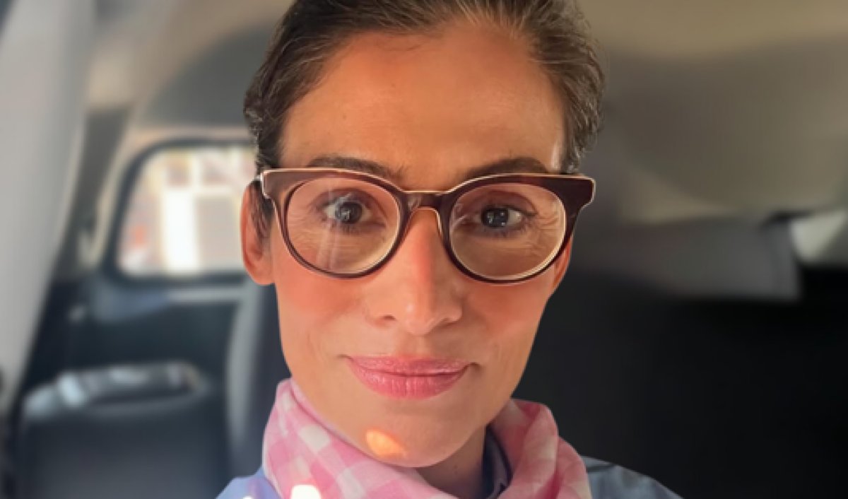 RENATA VASCONCELOS.png