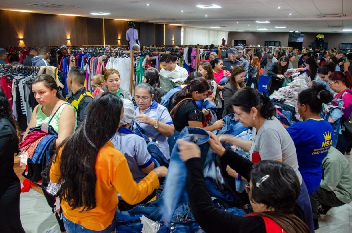 bazar solidário.jpeg