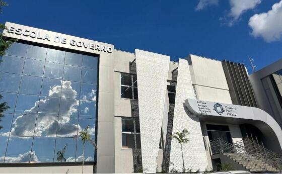 ESCOLA DE GOVERNO 1.jpg