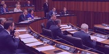 Fim da reeleição avança no Senado