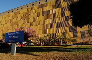 PF abre o guarda-roupa em Brasília e a bancada de MT entra em pânico