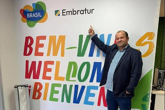 Maestro secretario.jpg