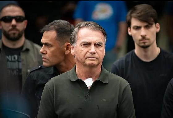 Bolsonaro Papudinha.jpg